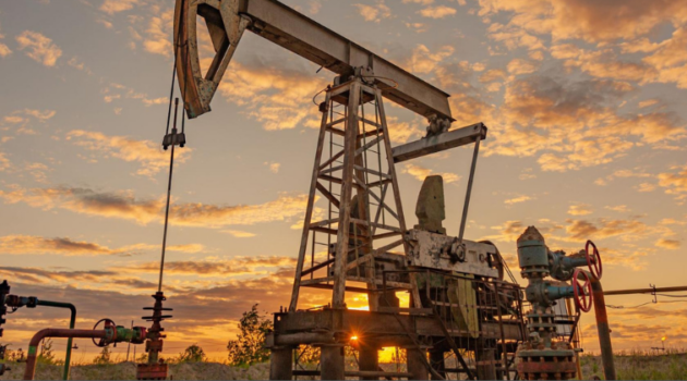 Oil well image